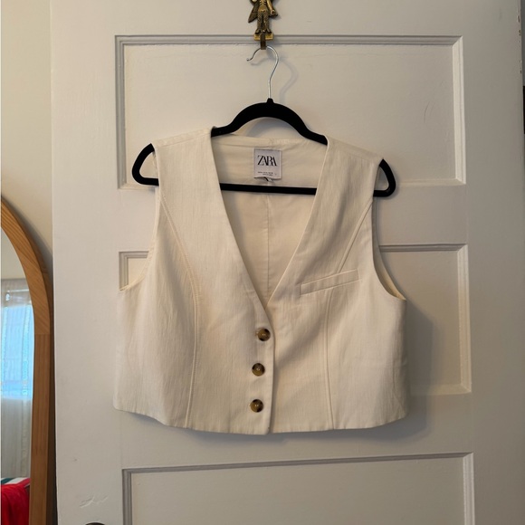 Zara Jackets & Blazers - Zara Women's Cream and White Linen Blend Vest, Three Button - XLARGE